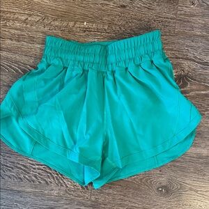 lululemon athletica Track That 3” short | Size 4 | Kelly Green